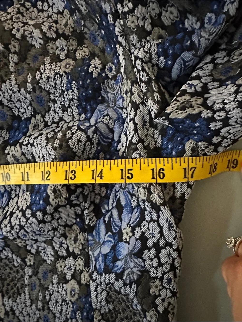 Tuckernuck Hyacinth House Blue Jacquard Priscilla Puff Sleeve Top M Preppy - Picture 7 of 10
